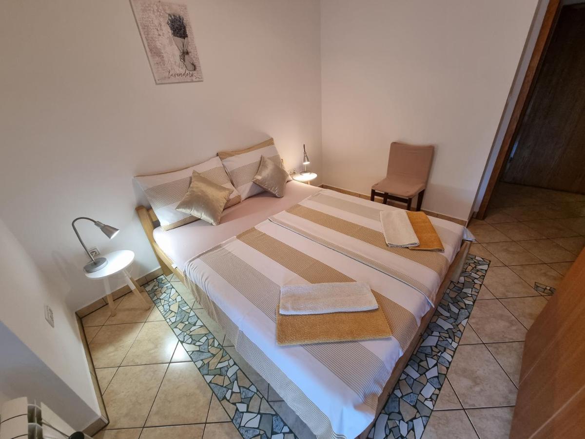 Ferienwohnung Apartman 2 Ližnjan Exterior foto