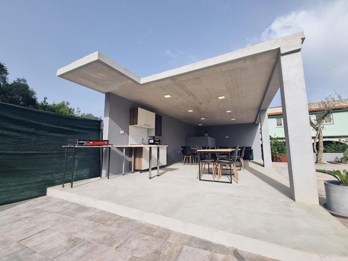 Ferienwohnung Apartman 2 Ližnjan Exterior foto